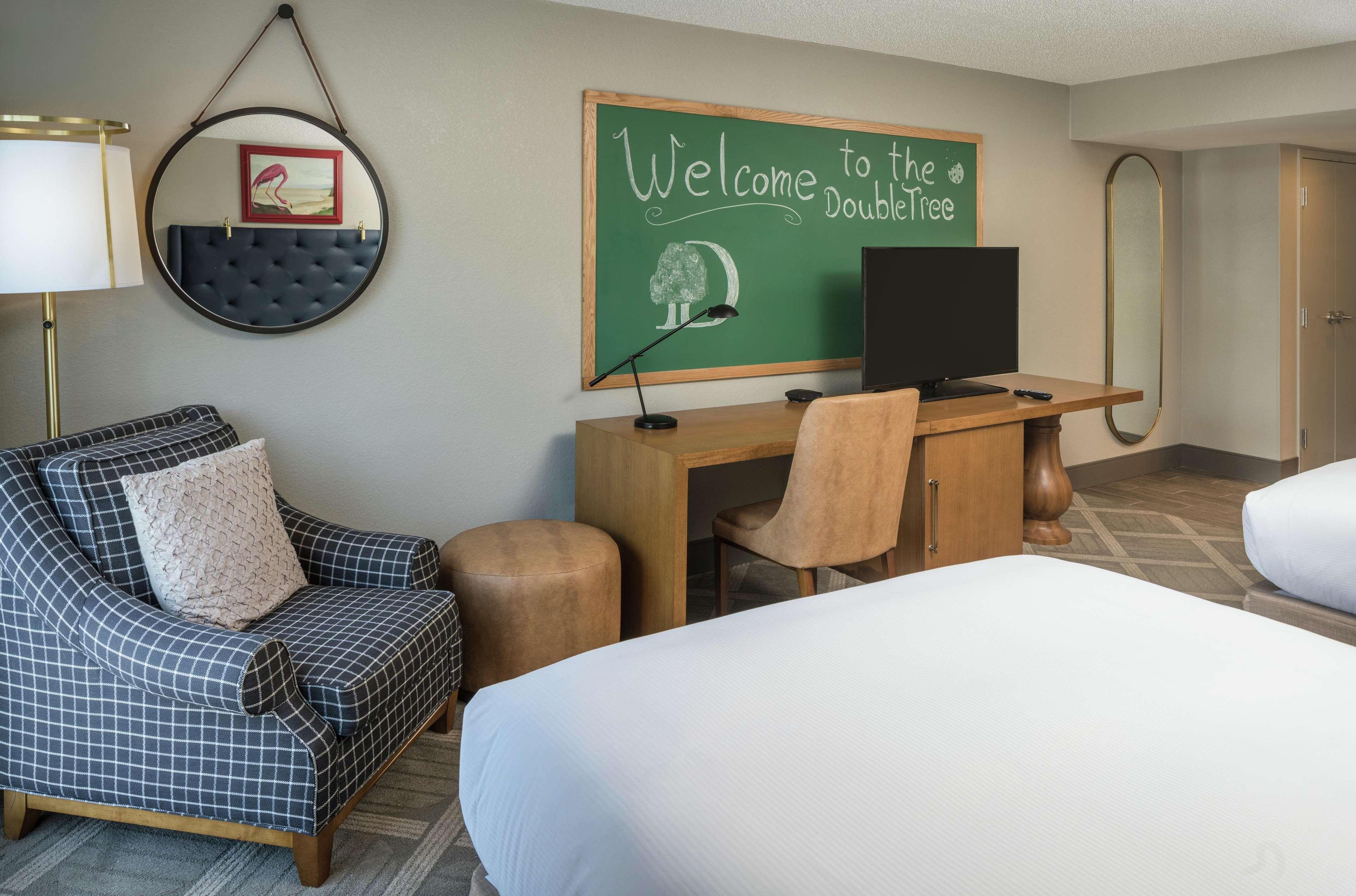 Doubletree By Hilton Gainesville Extérieur photo