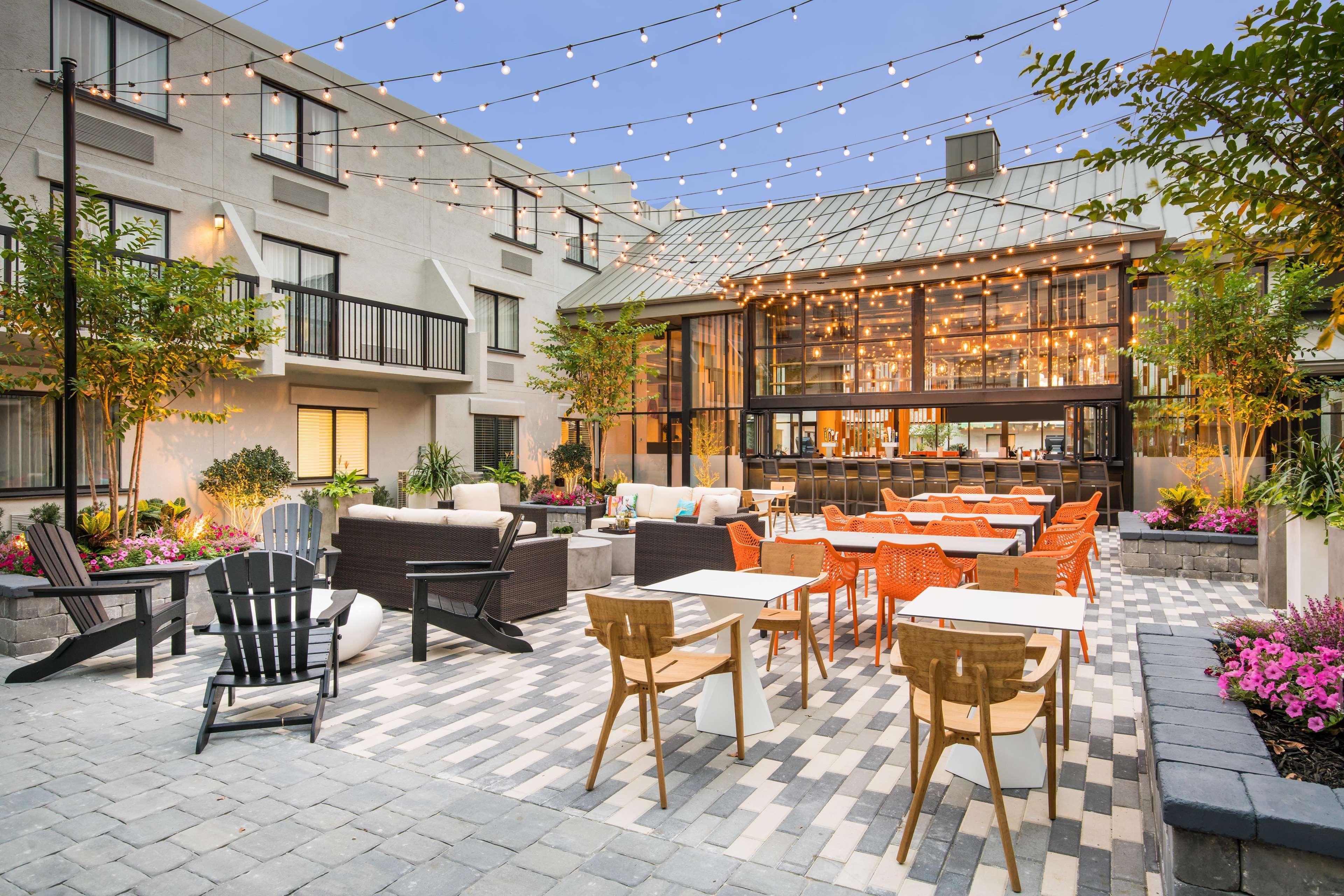 Doubletree By Hilton Gainesville Extérieur photo