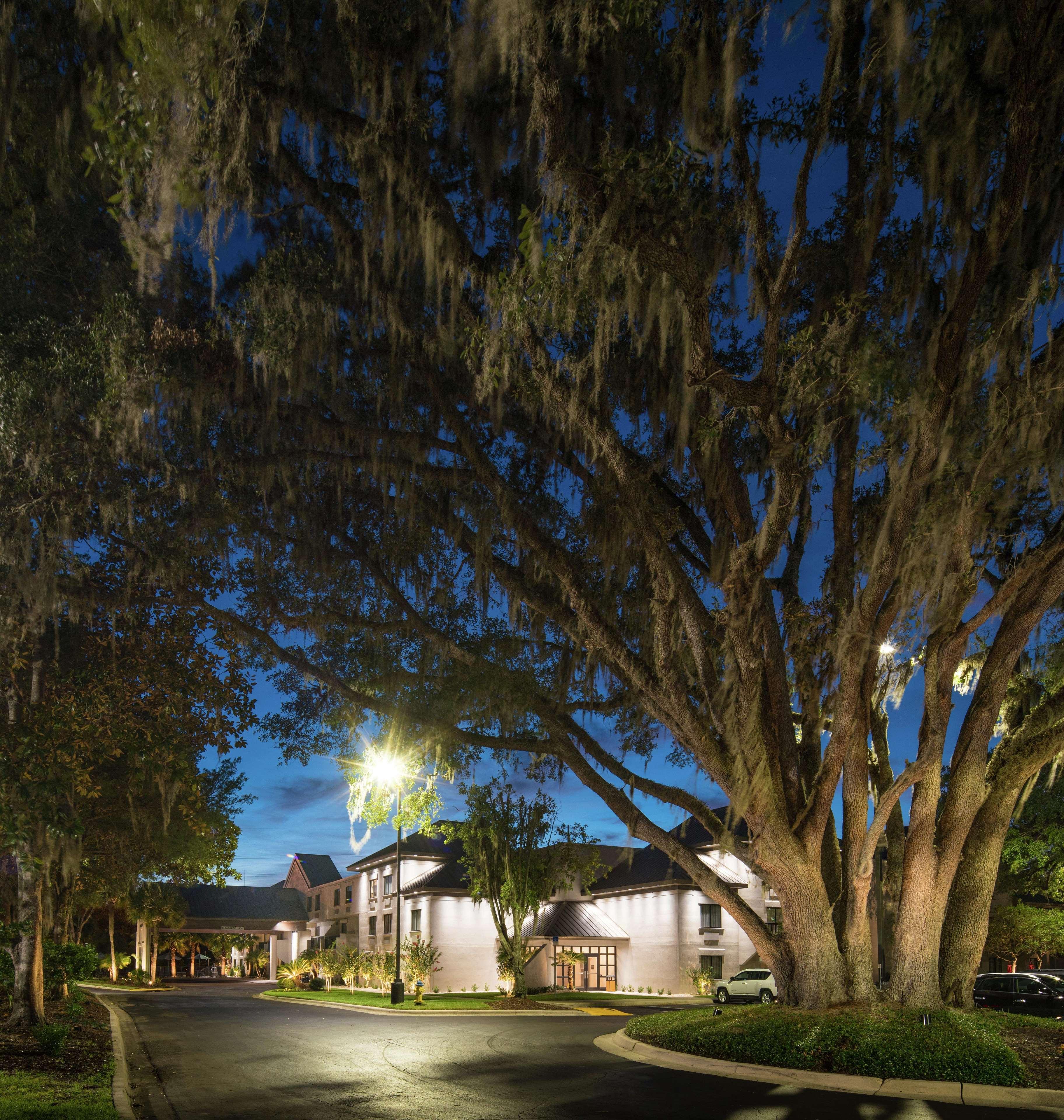 Doubletree By Hilton Gainesville Extérieur photo