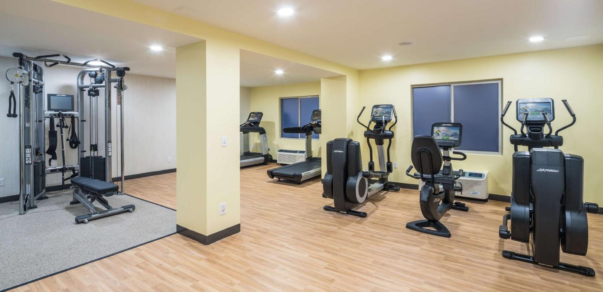 Doubletree By Hilton Gainesville Extérieur photo