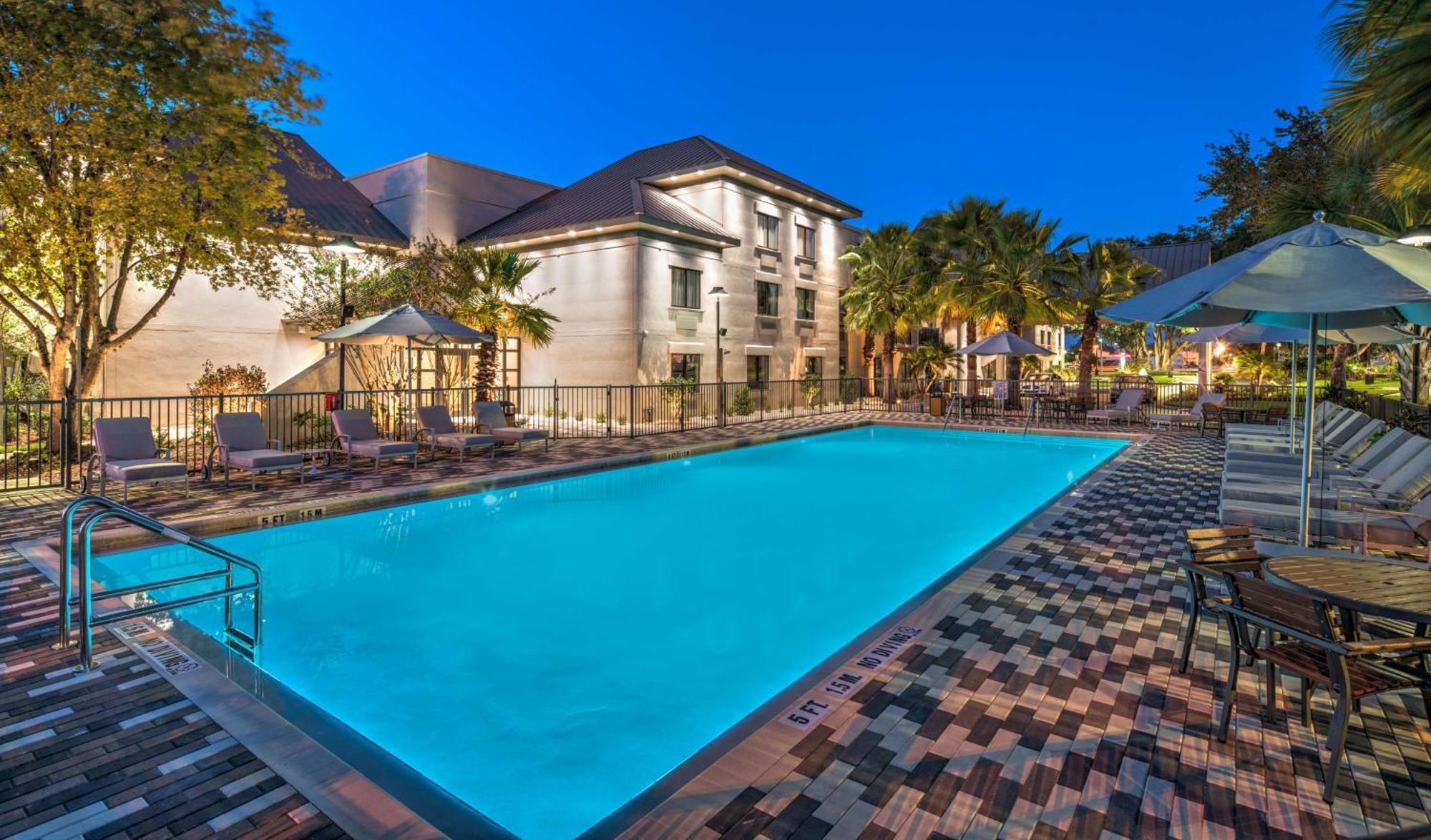 Doubletree By Hilton Gainesville Extérieur photo