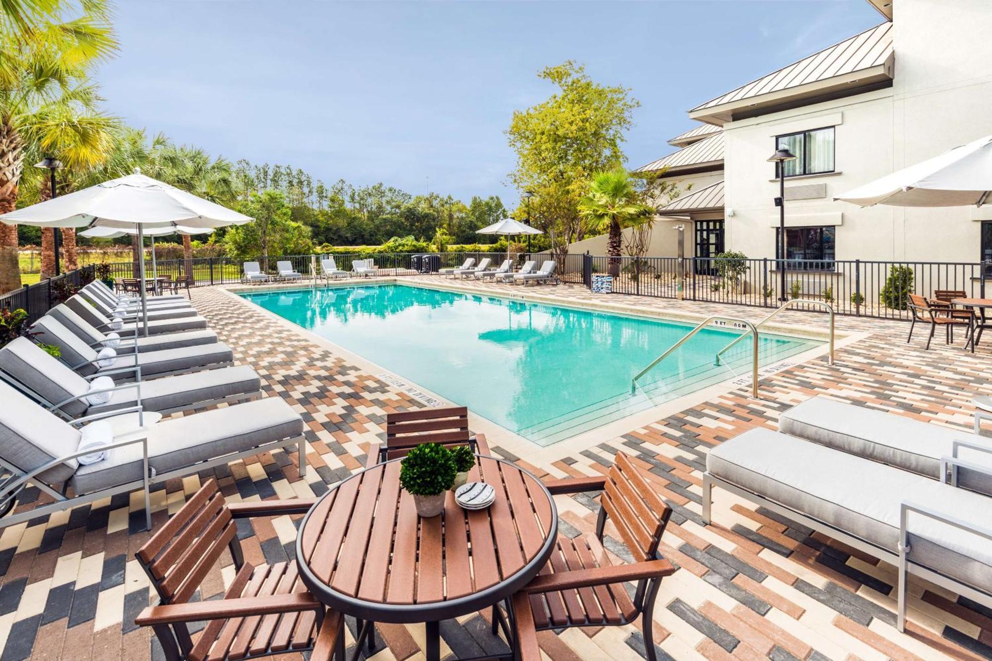 Doubletree By Hilton Gainesville Extérieur photo